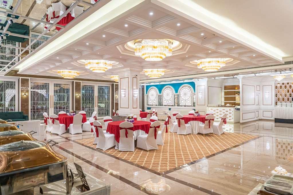 Clarion Hotel Epicure Déhrádún Zařízení fotografie